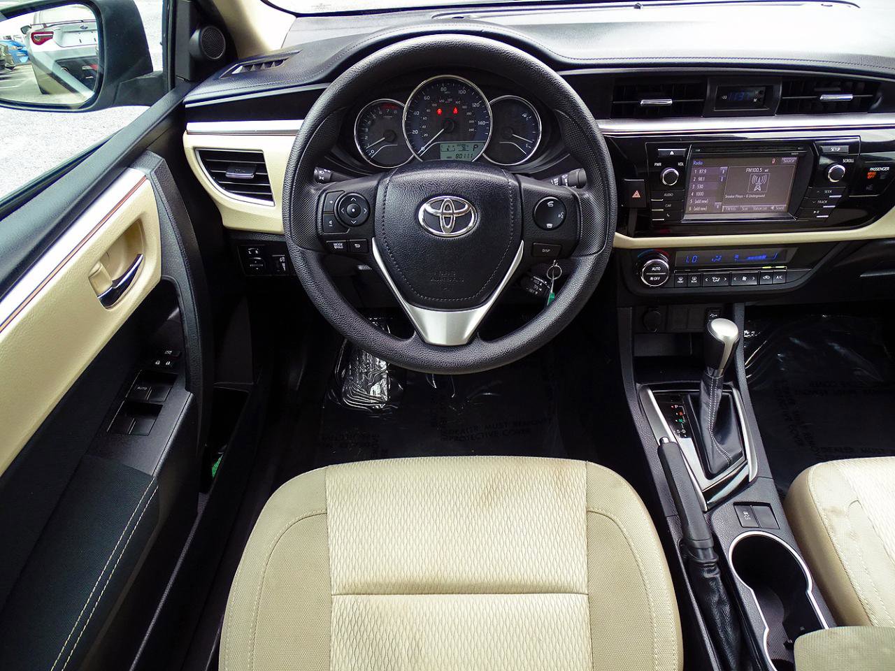 Used 2014 Toyota Corolla LE FWD image 33