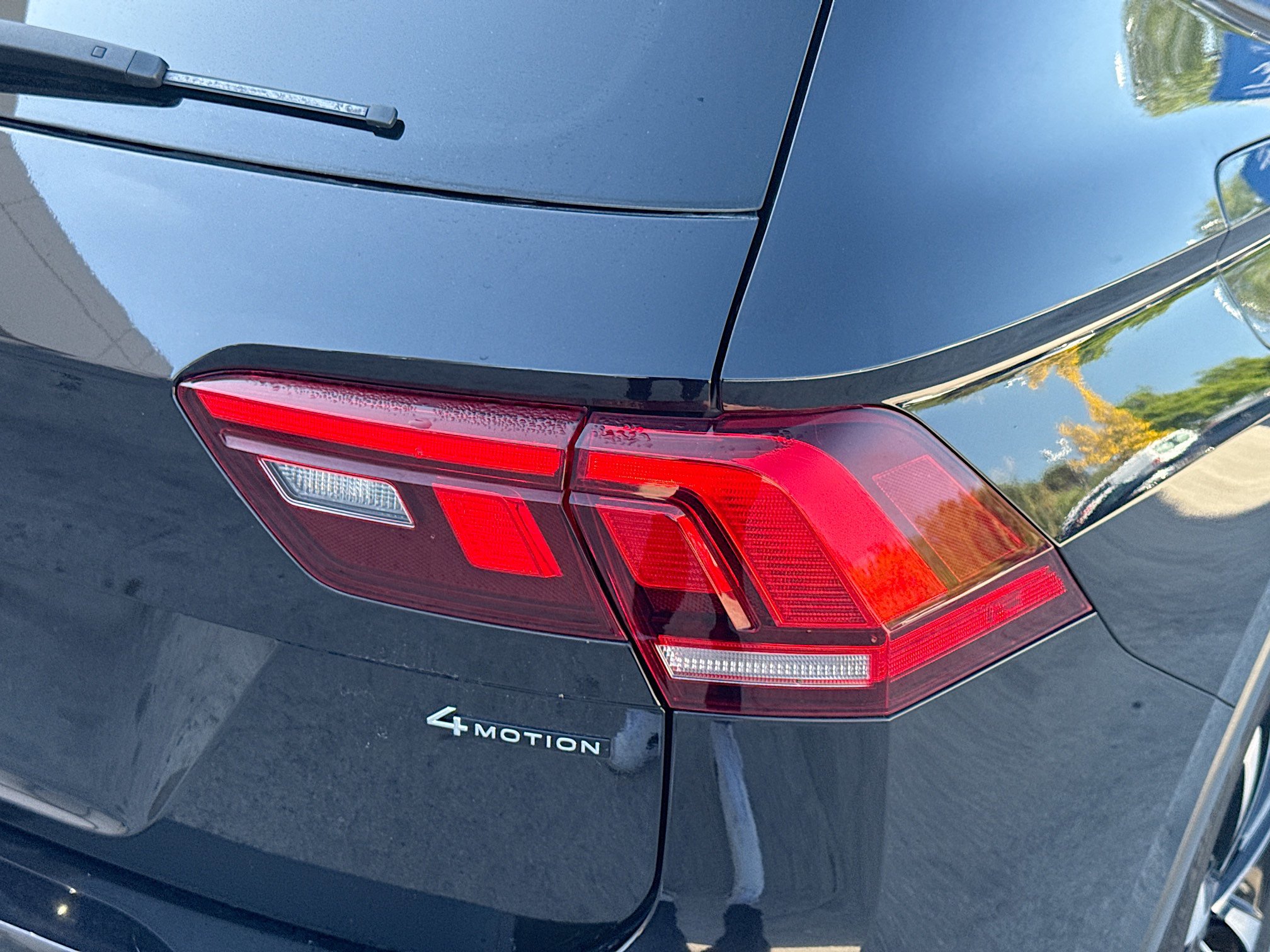 Used 2022 Volkswagen Tiguan S image 27