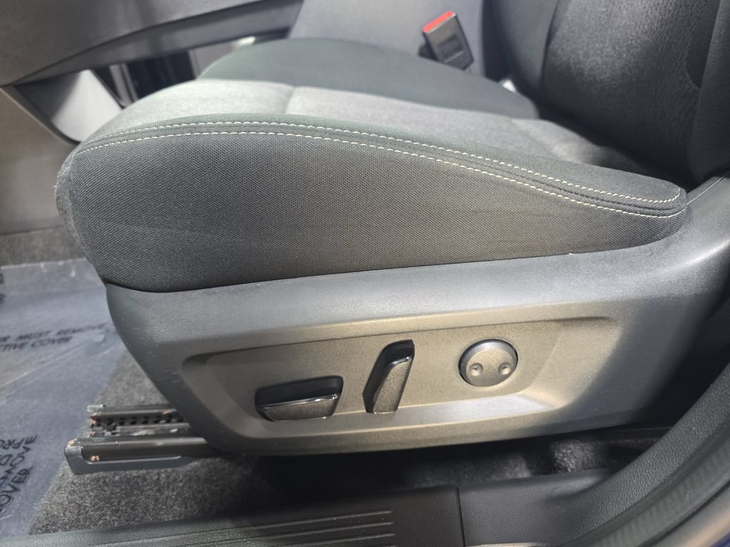 Used 2024 Nissan Rogue SV AWD/4WD image 27