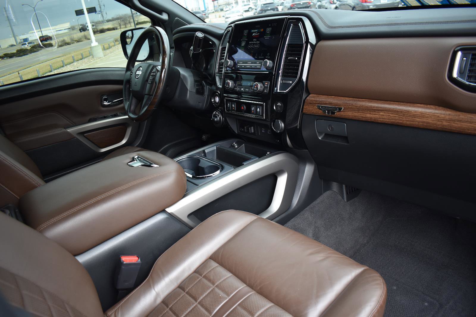 Used 2021 Nissan Titan Platinum Reserve w/ Moonroof Package image 15