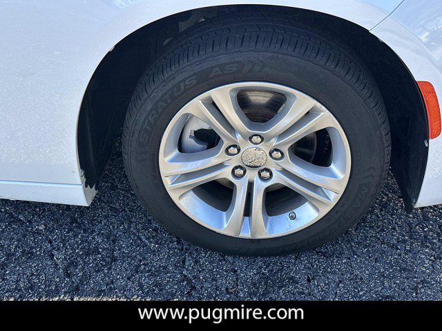 Used 2022 Dodge Charger SXT image 12