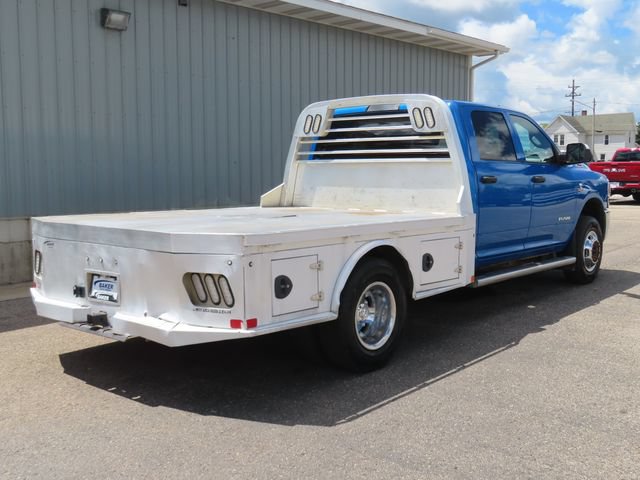Used 2021 RAM 3500 Tradesman w/ Chrome Appearance Group AWD/4WD image 4