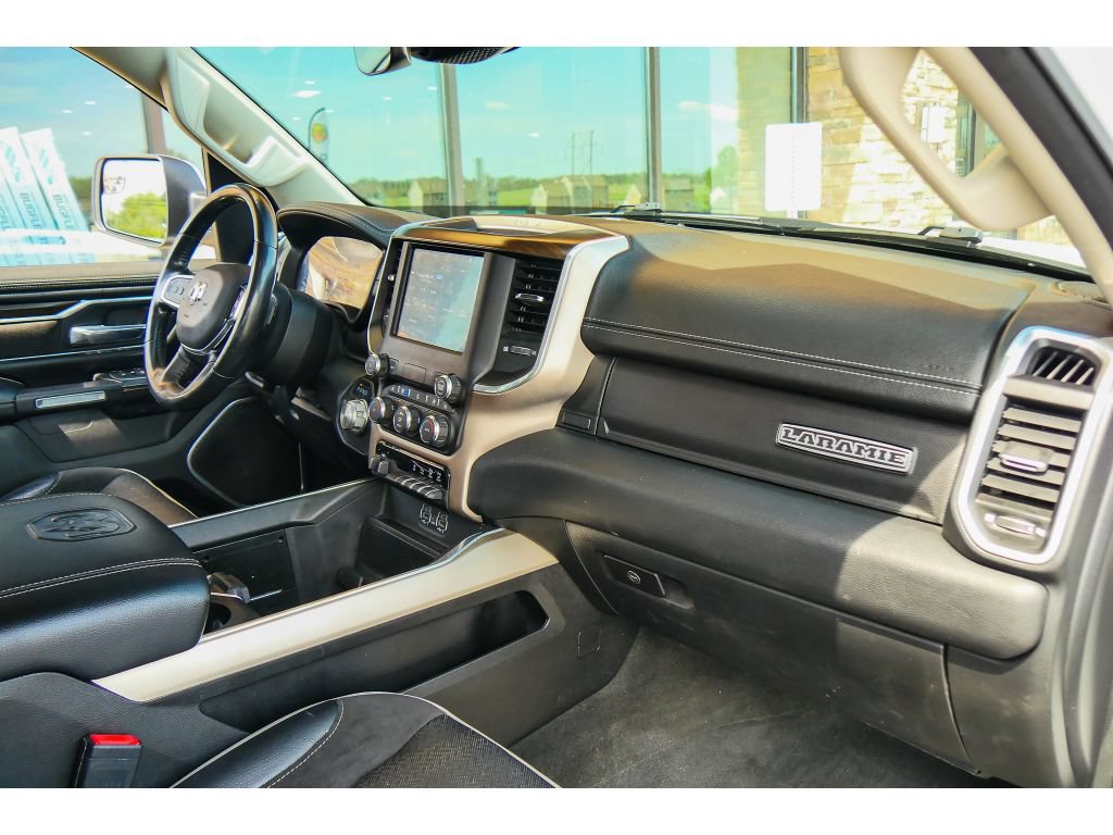 Used 2022 RAM 1500 Laramie AWD/4WD image 14