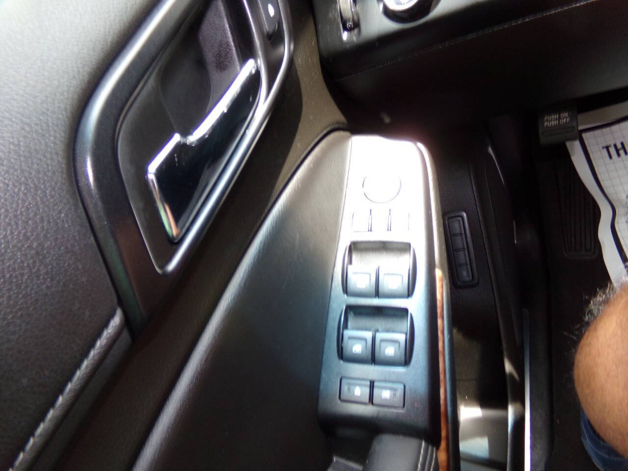Used 2019 Chevrolet Suburban Premier w/ Premier Plus Edition AWD/4WD image 67