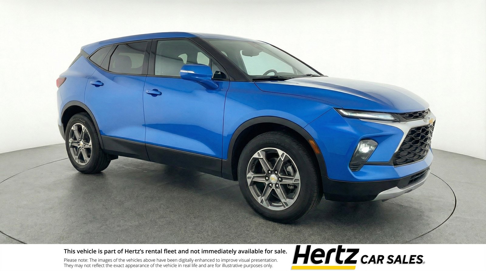 Used 2025 Chevrolet Blazer LT image 1