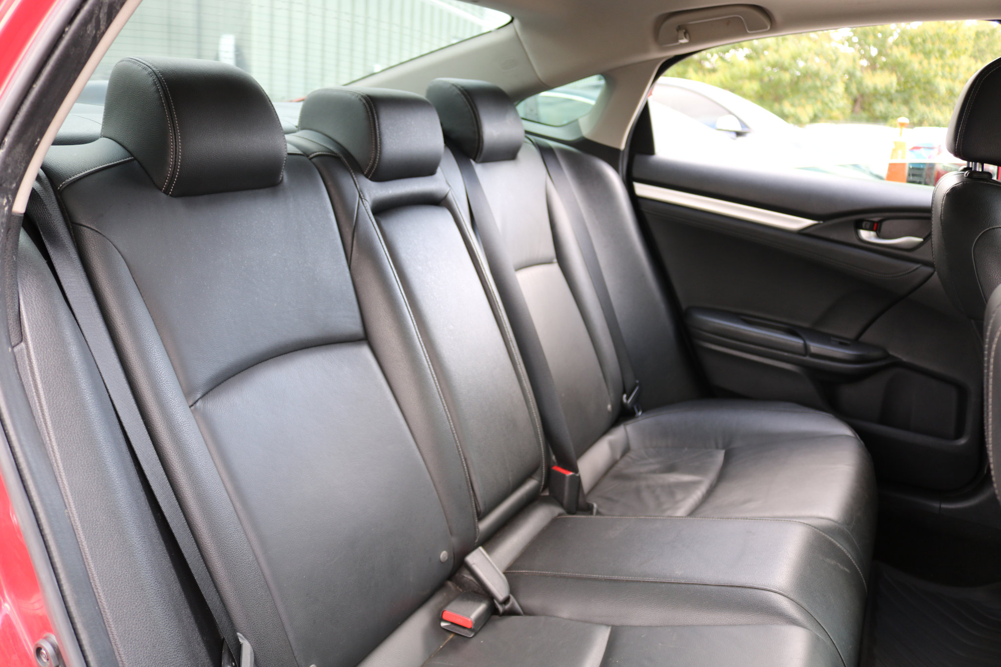 Used 2018 Honda Civic EX-L image 32