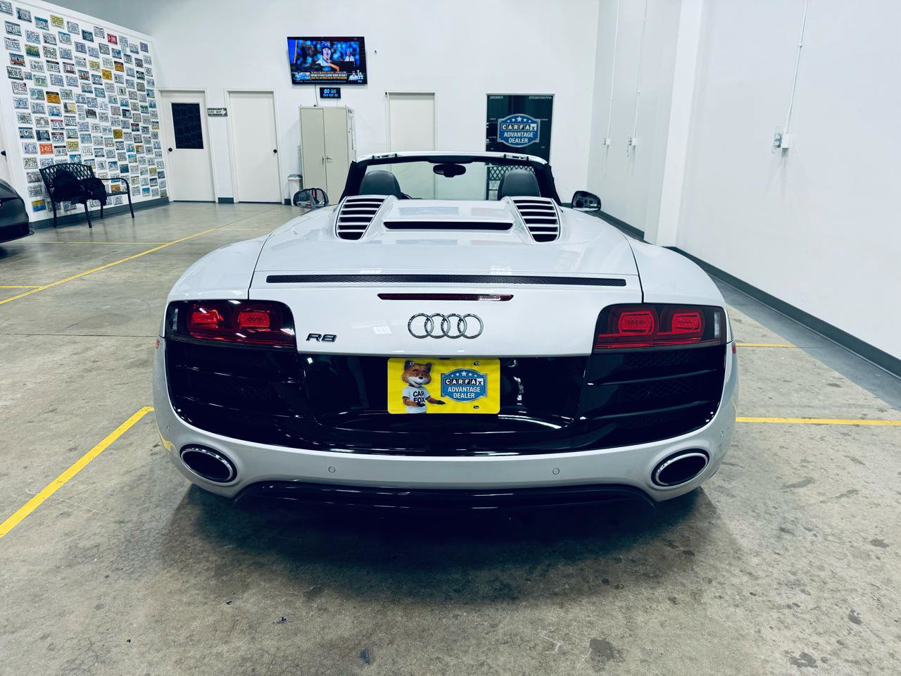 Used 2012 Audi R8 V10 w/ Enhanced Leather Pkg AWD/4WD image 6