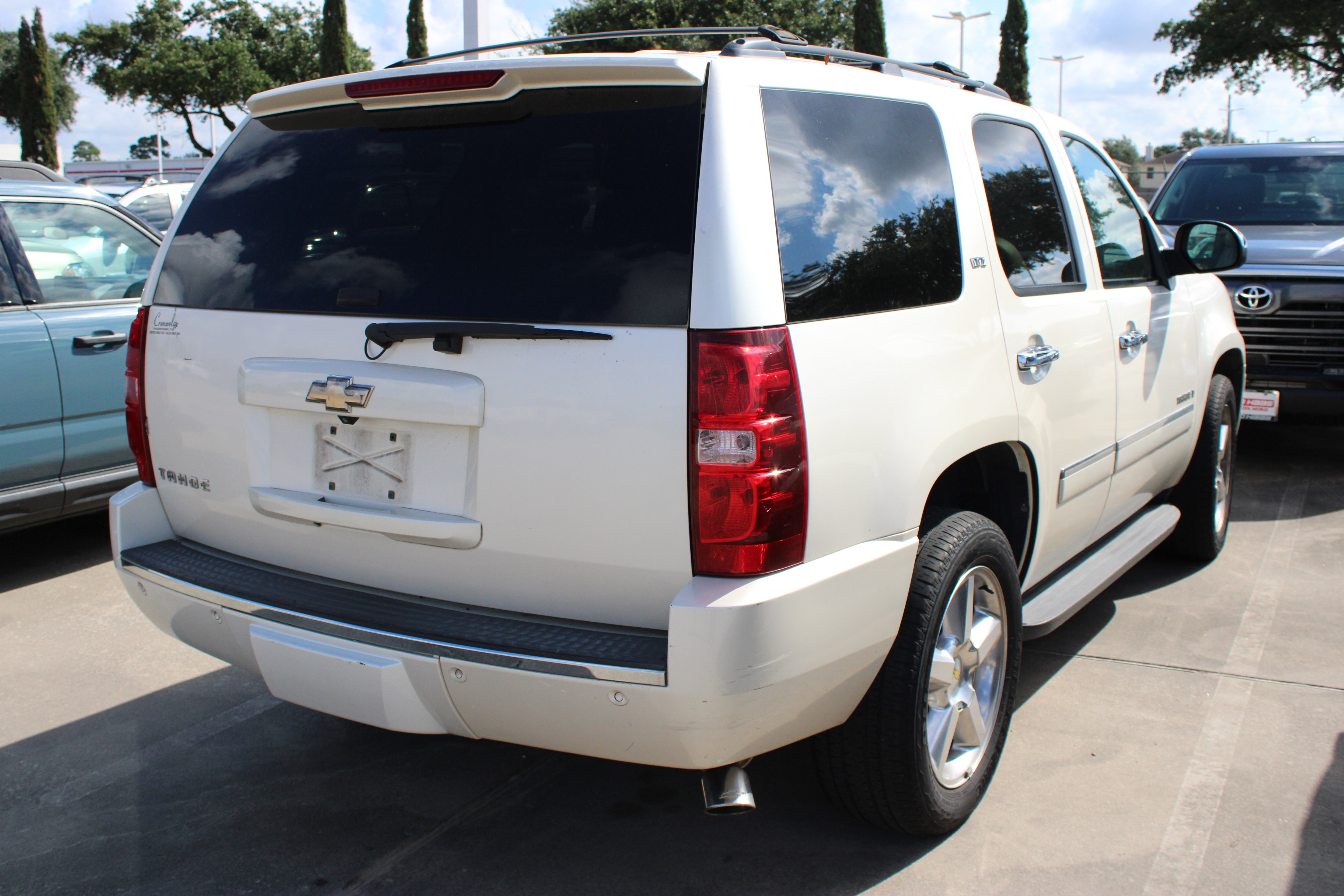 Used 2009 Chevrolet Tahoe LTZ RWD image 11