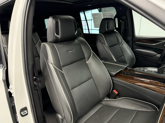Used 2021 Cadillac Escalade ESV Premium Luxury w/ Driver Assist Tech Package image 6