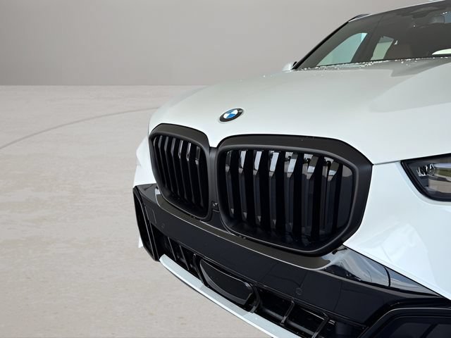 Used 2026 BMW X5 sDrive40i w/ M Sport Package RWD image 3