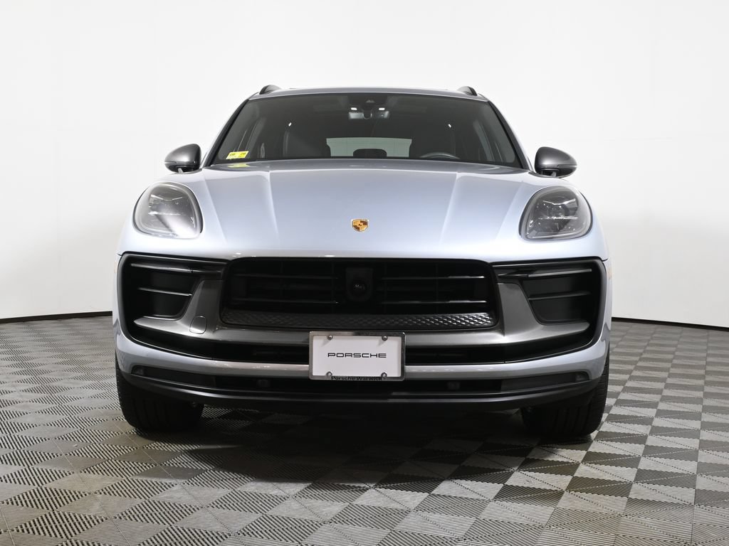 Used 2025 Porsche Macan Turbo AWD/4WD image 10