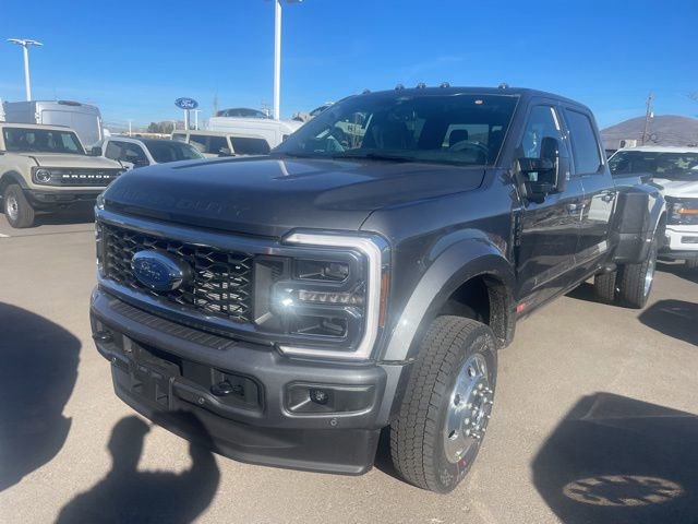 New 2026 Ford F450 Platinum w/ FX4 Off-Road Package image 2