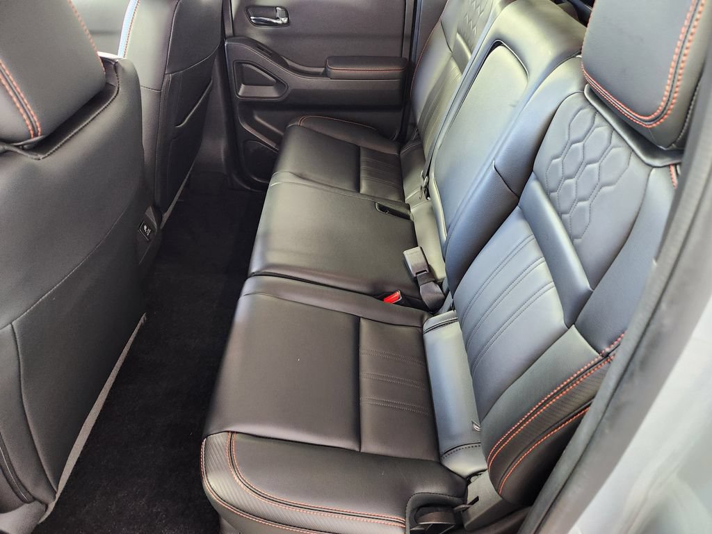 Used 2023 Nissan Frontier PRO-4X w/ Pro-4X Premium Package AWD/4WD image 14