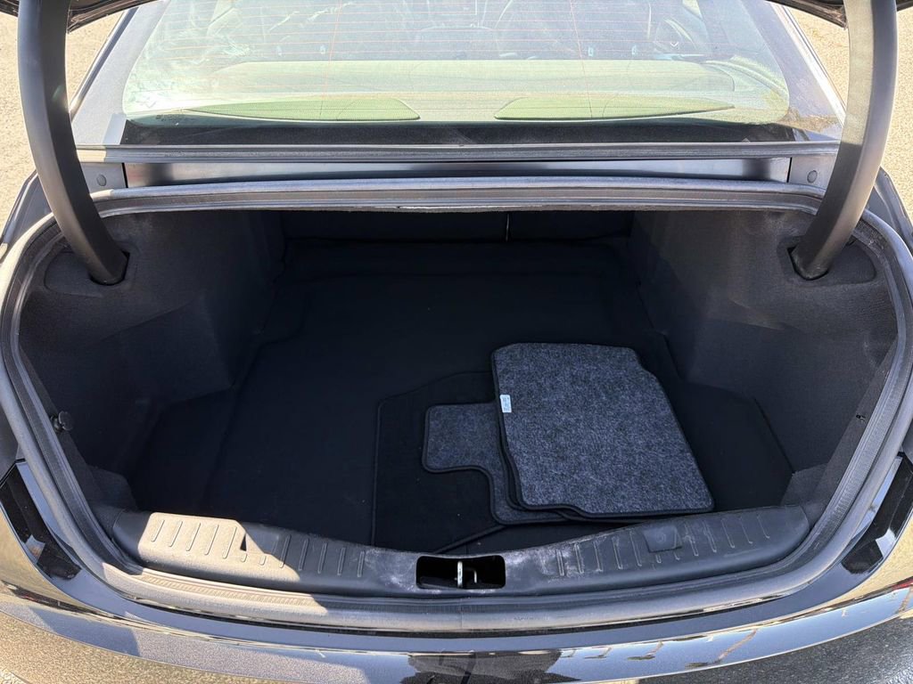 Used 2017 Lincoln MKZ Reserve image 23