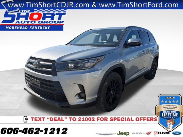 Used 2019 Toyota Highlander SE AWD/4WD image 1