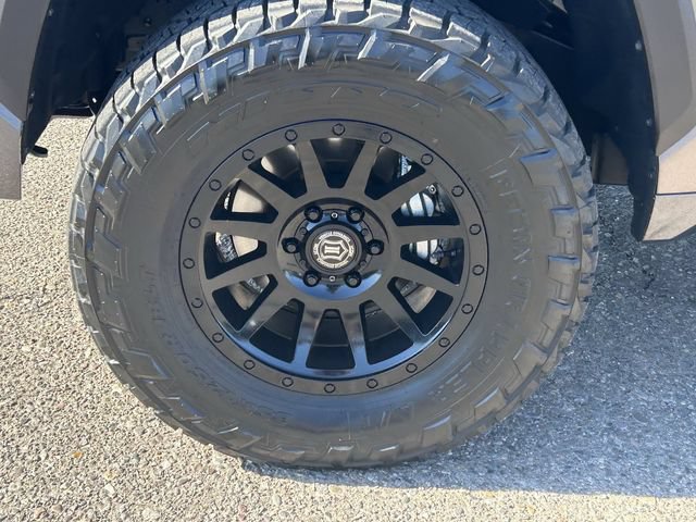 Used 2024 Toyota Tundra Limited AWD/4WD image 10