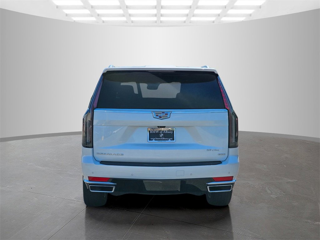 Used 2022 Cadillac Escalade Premium Luxury image 5