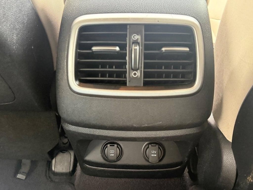 Used 2017 Kia Sorento AWD image 12