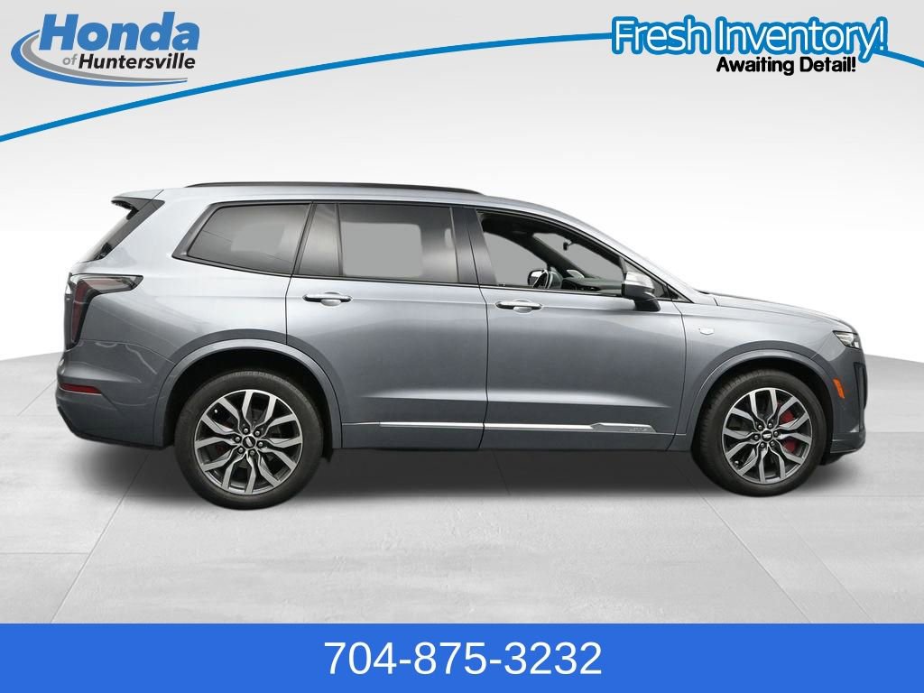 Used 2022 Cadillac XT6 Sport w/ Technology Package AWD/4WD image 9