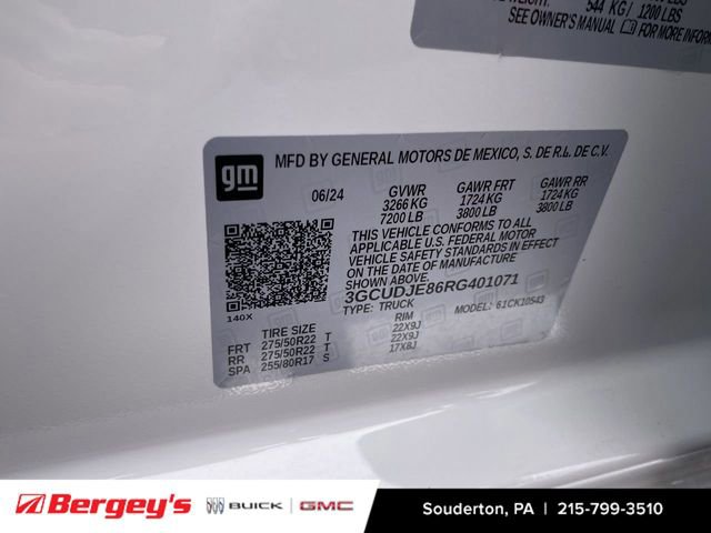 Certified 2024 Chevrolet Silverado 1500 High Country w/ Technology Package image 38