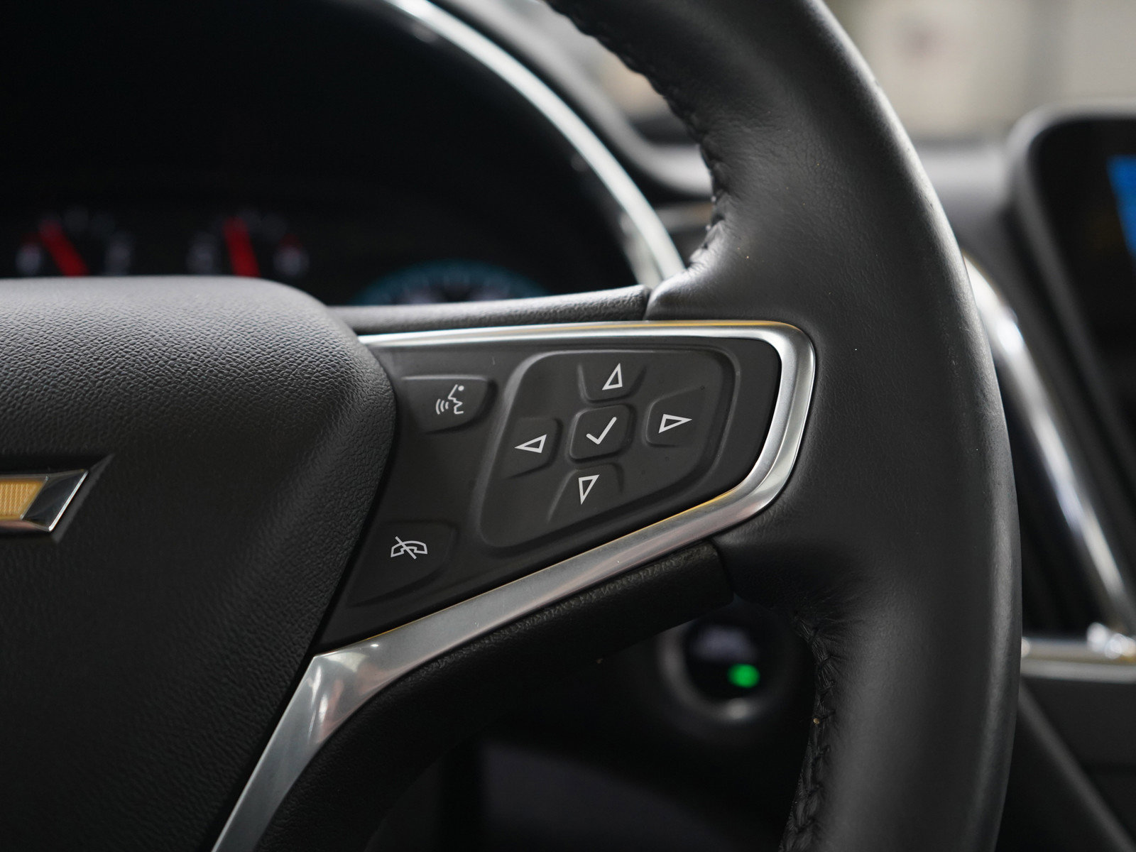 Used 2019 Chevrolet Malibu LT w/ Leather Package FWD image 25