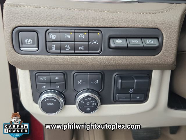 Used 2024 GMC Yukon XL Denali w/ Advanced Technology Package image 31