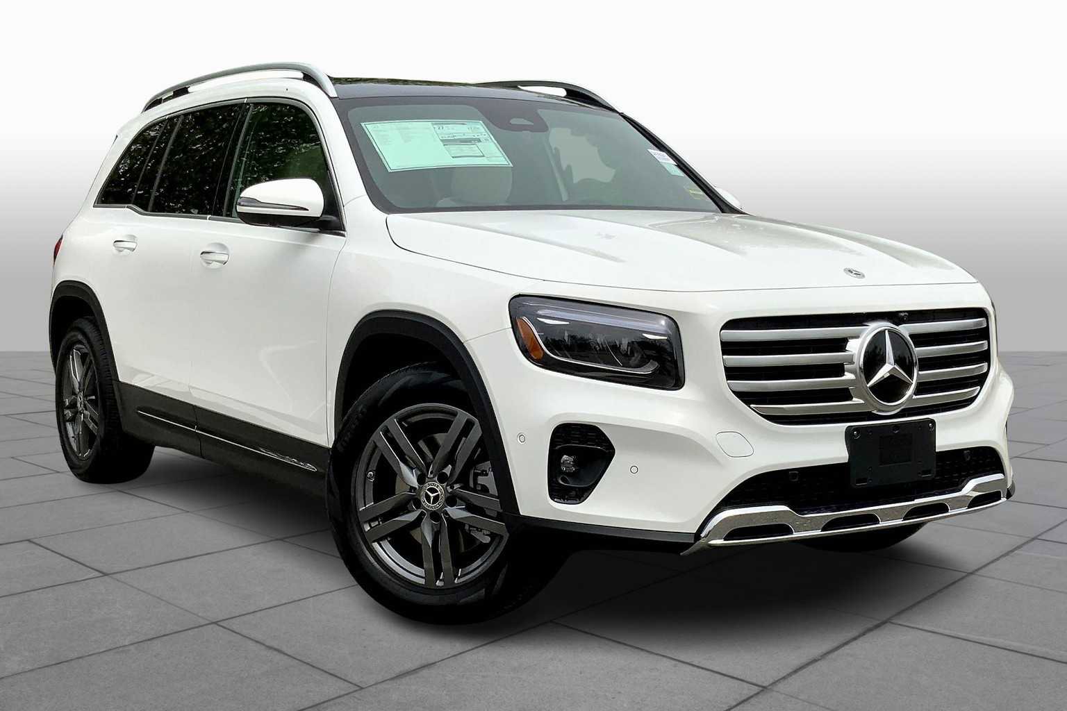 New 2025 Mercedes-Benz GLB 250 4MATIC image 2