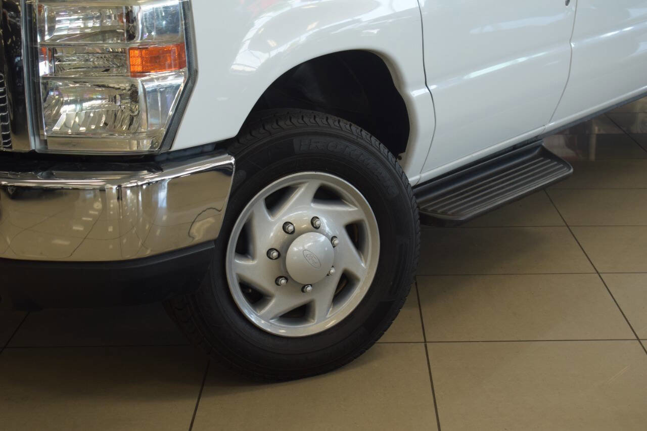 Used 2014 Ford E-350 and Econoline 350 XLT RWD image 14
