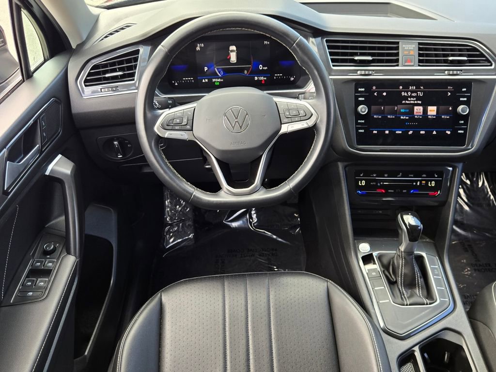 Certified 2023 Volkswagen Tiguan SE image 13