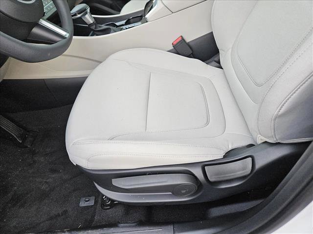 Certified 2025 Hyundai Tucson SE video 2