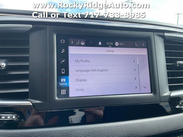 Used 2023 Chrysler Voyager LX image 22