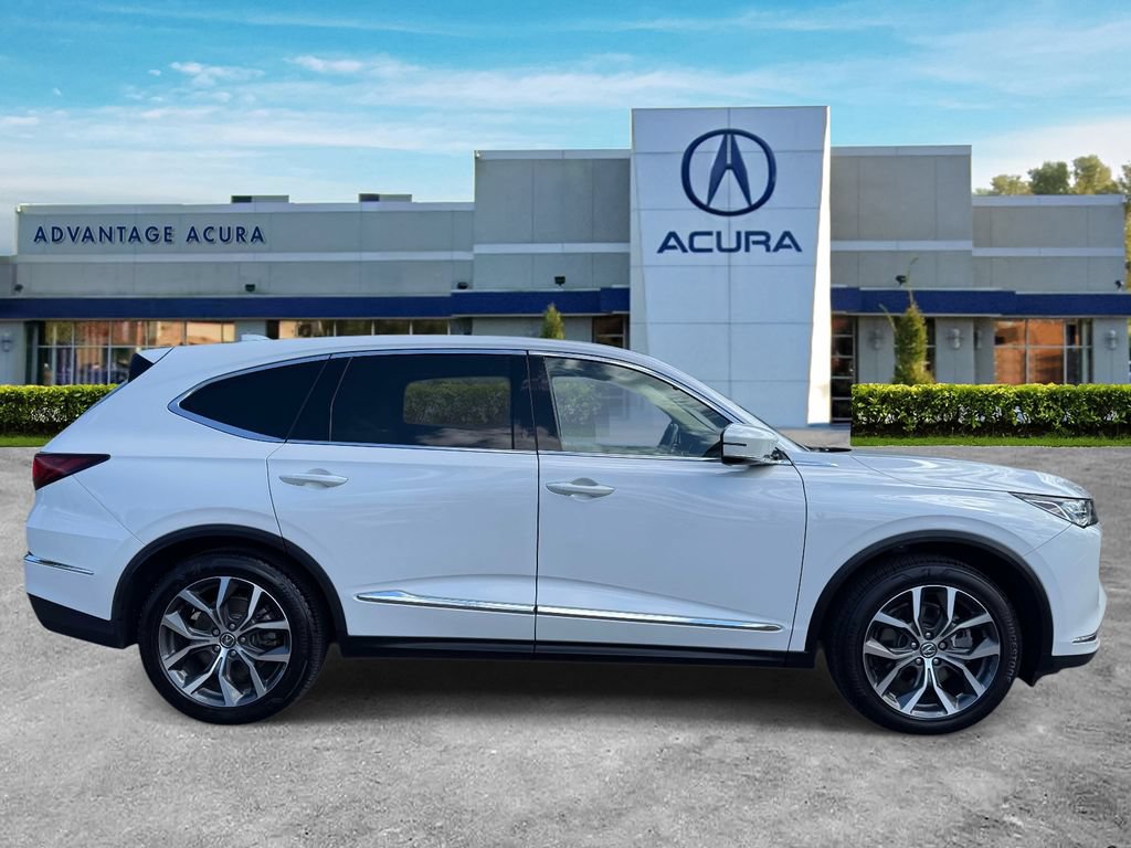 Certified 2023 Acura MDX SH-AWD w/ Technology Package image 4