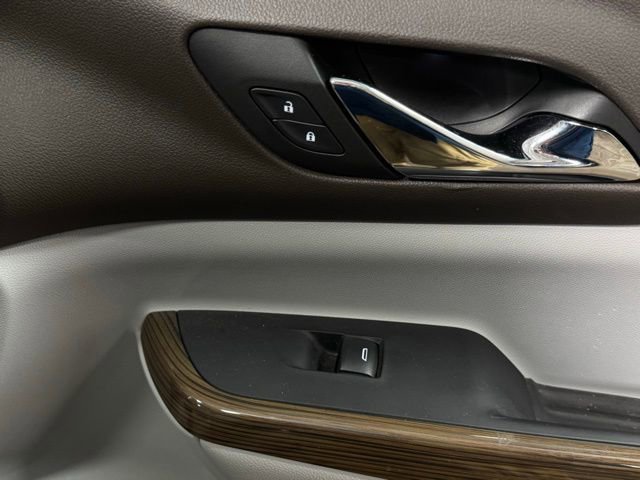 Used 2023 GMC Acadia SLE image 15