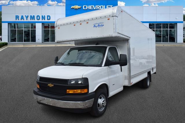 New 2025 Chevrolet Express 3500 w/ Power Convenience Package image 8