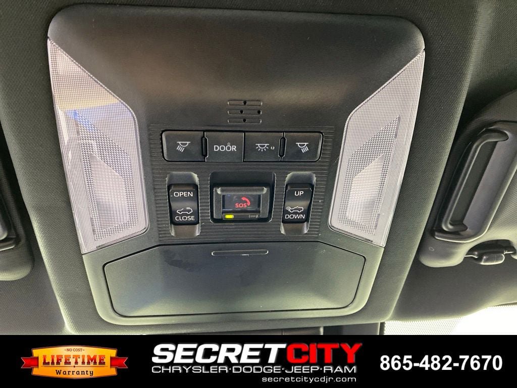 Used 2023 Toyota RAV4 XSE w/ Weather Package AWD/4WD image 18