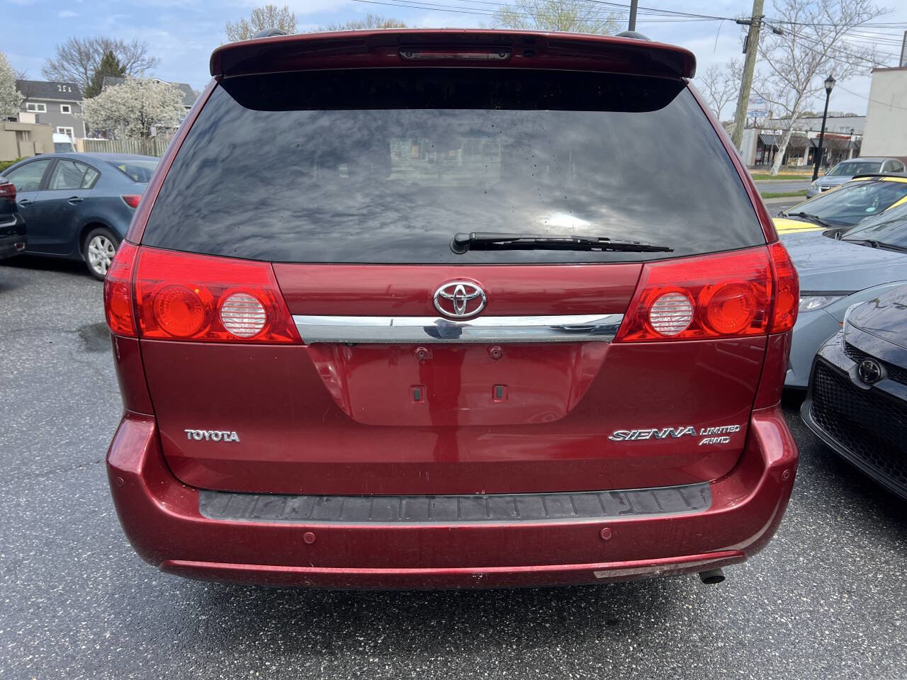 Used 2010 Toyota Sienna XLE Limited AWD/4WD image 4