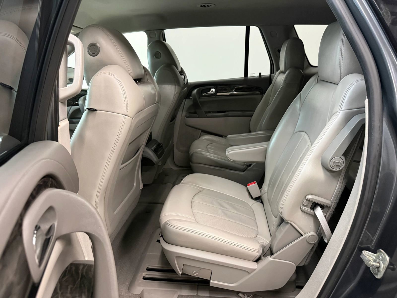 Used 2013 Buick Enclave Leather w/ LPO, Cargo Convenience Pkg image 17