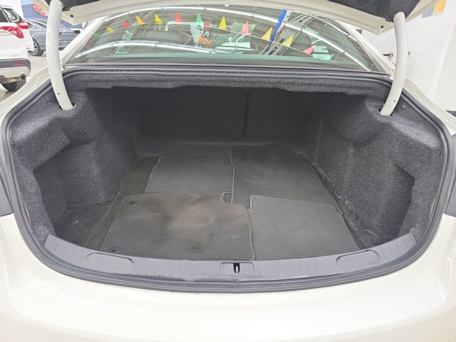 Used 2014 Chevrolet Impala LT w/ Convenience Package FWD image 33
