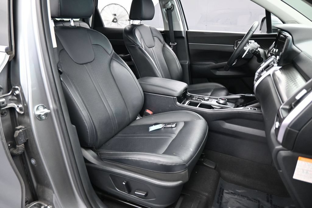 Used 2023 Kia Sorento EX w/ Panoramic Sunroof Package FWD image 51