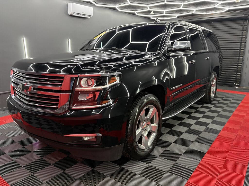 Used 2018 Chevrolet Suburban Premier image 1
