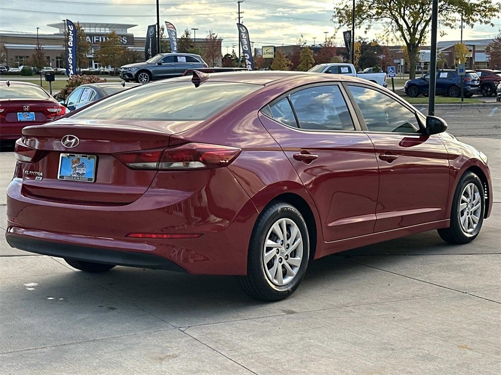 Used 2017 Hyundai Elantra SE image 5