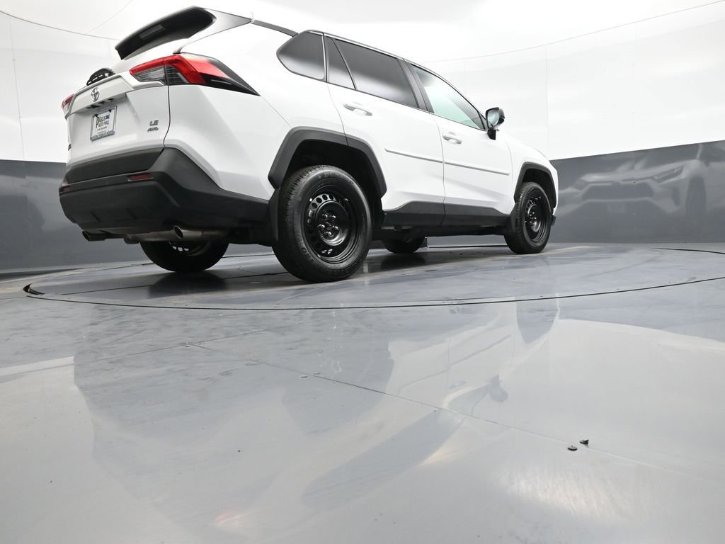 Certified 2024 Toyota RAV4 LE AWD/4WD image 29