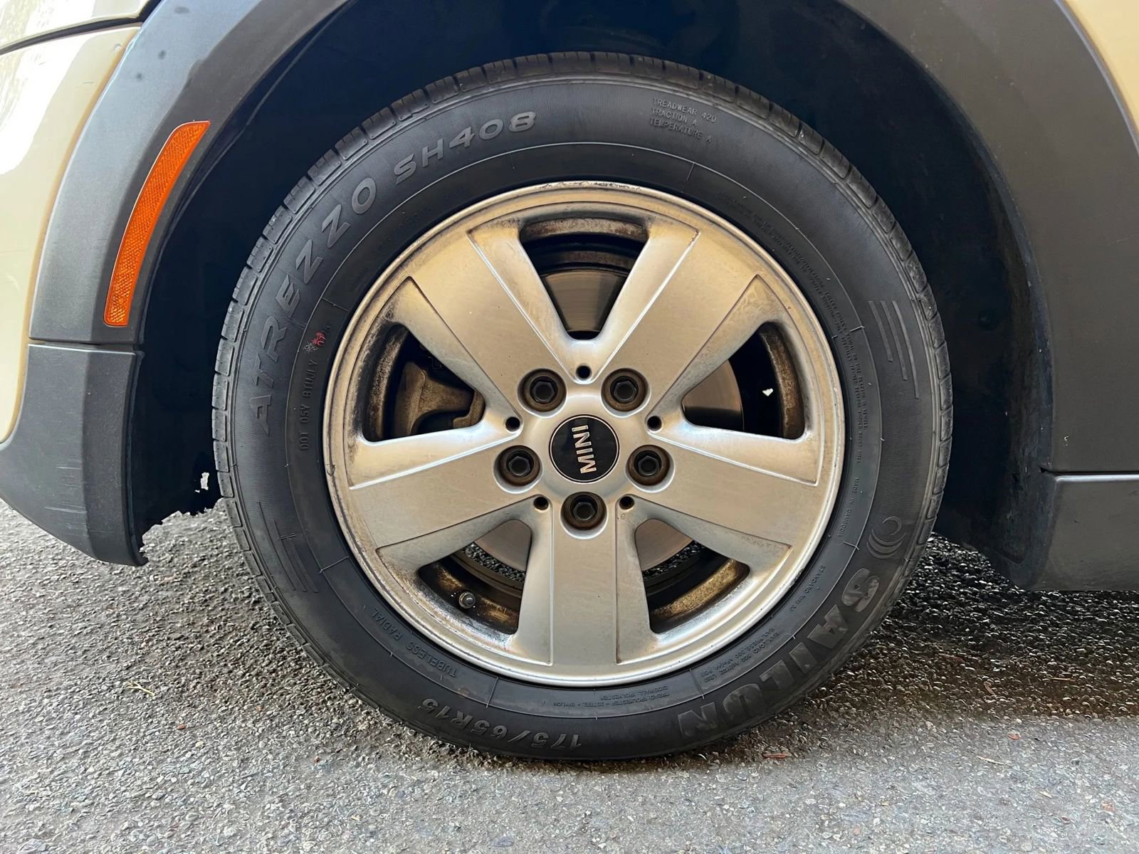 Used 2015 MINI Cooper 4-Door Hardtop image 23