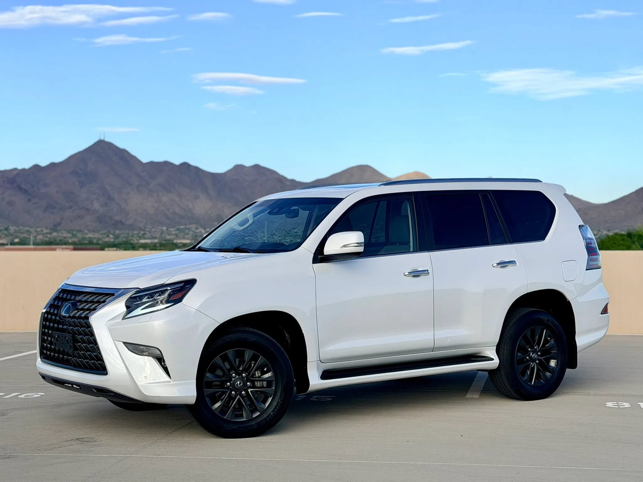 Used 2020 Lexus GX 460 Premium w/ Premium Package AWD/4WD image 9