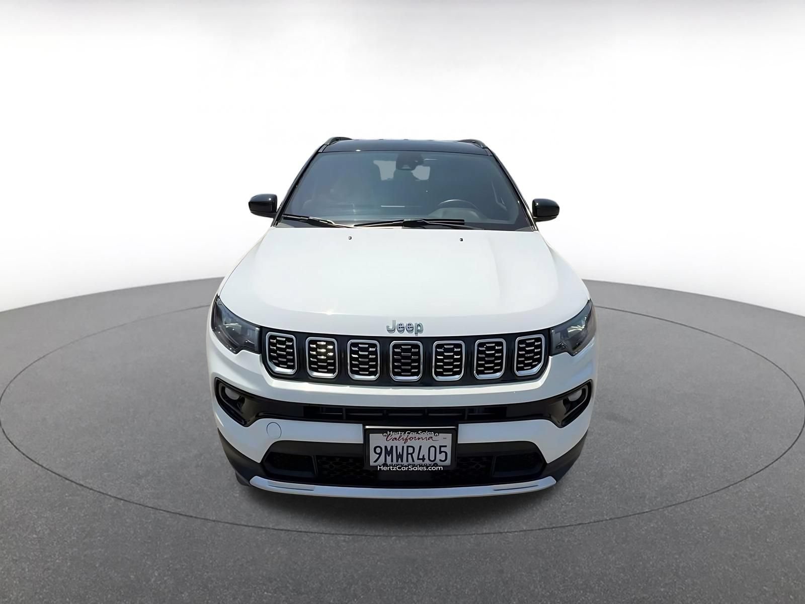 Used 2025 Jeep Compass Limited AWD/4WD image 4