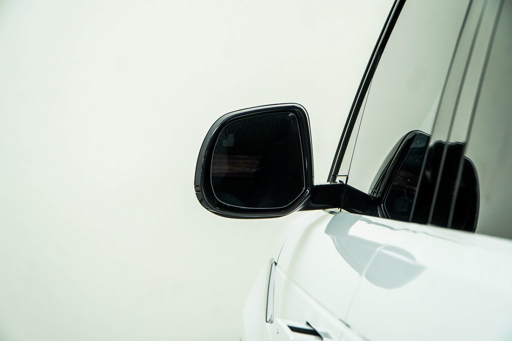 Used 2023 Land Rover Range Rover Sport SE AWD/4WD image 15
