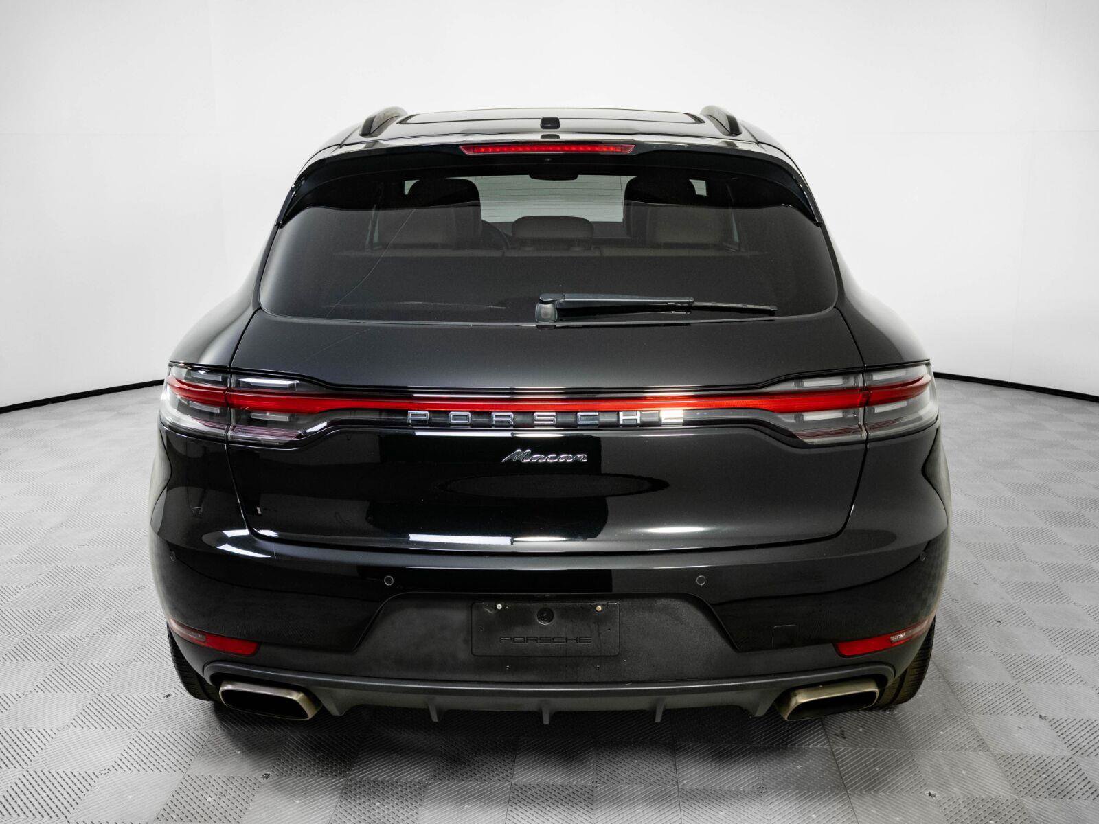Used 2019 Porsche Macan AWD/4WD image 35