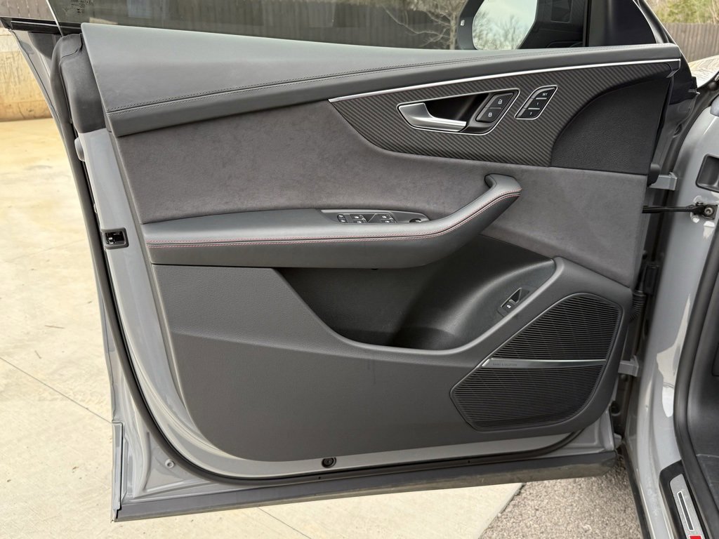 Used 2024 Audi RS Q8 image 20