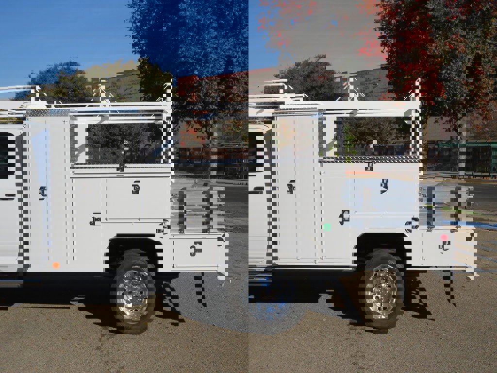 New 2023 RAM 4500 Tradesman w/ Chrome Appearance Group image 7