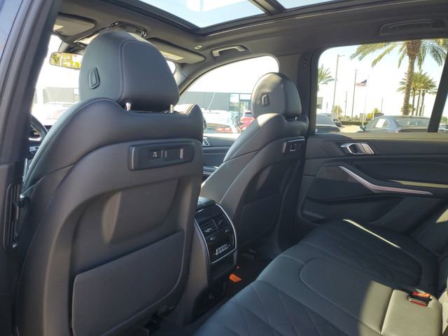 Used 2023 BMW X5 sDrive40i w/ Premium Package image 9